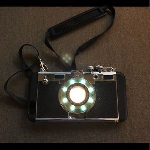 Camera iPhone 6/6s case & stand that lights up! 📸